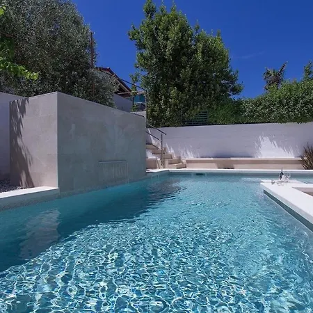 Mit Privatpool Fuer 7 Personen Ca 110 Qm In Banjole, Istrien Istrische Riviera Holiday home